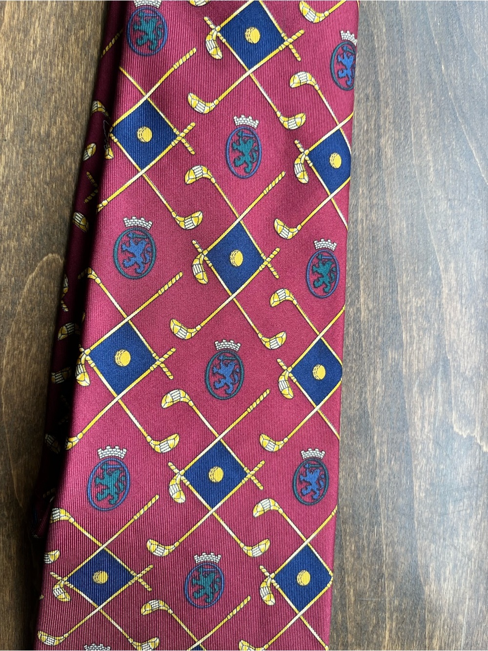 Men's Burgundy Vintage Tommy Hilfiger Golf Patterned Silk Tie